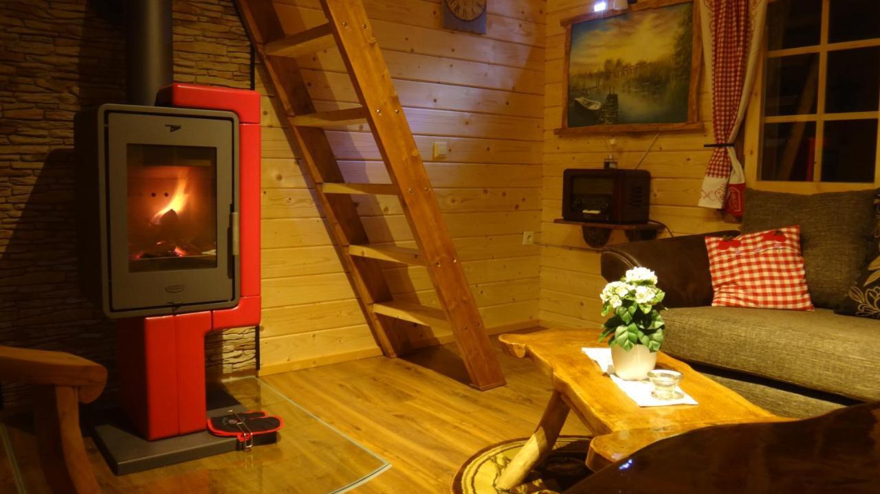 Holzhaus Waldwichtel Am Wald Und See Neuruppin Dış mekan fotoğraf