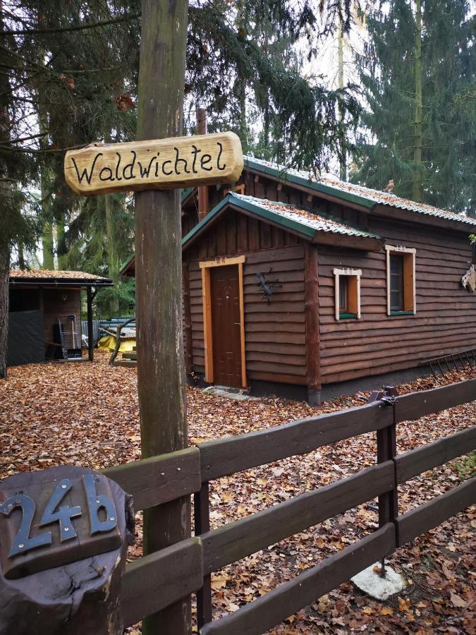 Holzhaus Waldwichtel Am Wald Und See Neuruppin Dış mekan fotoğraf